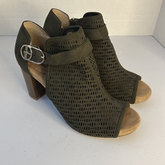 Giani Bernini Jaccee Memory-Foam Perforated Shooties Heeled SZ 7 Olive Green - Picture 3 of 10